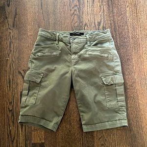J Brand Green cargo shorts. Size 27